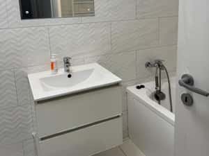 Apartament 2 camere, balcon și lift, 64mp — miniatura 6