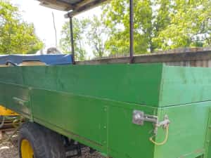 Remorcă agricolă pe o axă — miniatura 2