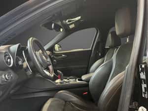 Alfa Romeo Giulia - 2022, 33.998 km, Diesel — miniatura 7