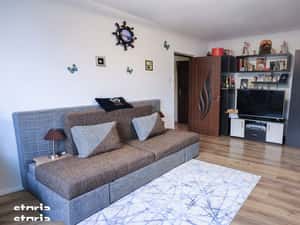 Apartament 2 camere Crangasi - bloc 1982, centrala proprie — miniatura 2