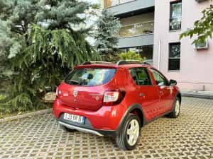 Dacia Sandero Stepway 1.5 dCi Diesel Euro 5 An Fab 2015 — miniatura 3