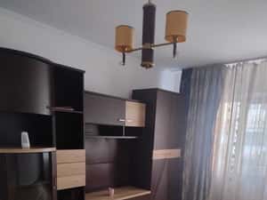 Inchiriez apartament 2 camere in Zona Industriala — miniatura 6