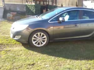 OPEL ASTRA J  1700 cm diesel — miniatura 10