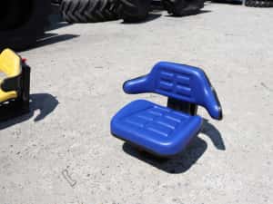 Scaun Tractor Universal cu amortizor si triplu reglaj pentru U455 — miniatura 6