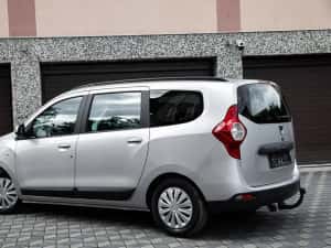 Dacia Lodgy 1.5 Diesel~Navigație~Senzori parcare~ Euro 5 — miniatura 3