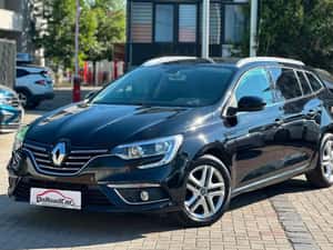Renault Megane Automată 132 HP Benzină