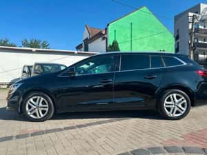 Renault Megane Automată 132 HP Benzină — miniatura 5
