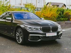 BMW M760 Plug-in Hybrid - 12.000 km — miniatura 7