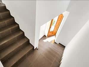 Apartament 2 camere in vila sos Voinesti Family Market — miniatura 5
