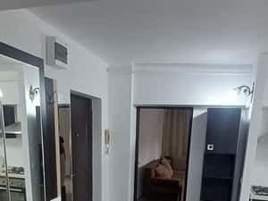 Apartament 2 camere finisat , mobilat și utilat , etaj intermediar — miniatura 1