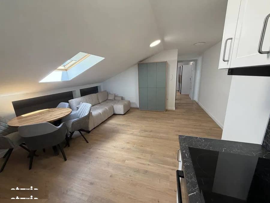 Apartament cu 2 camere, prima inchiriere, parcare, Europa — fotografie 1 din 6