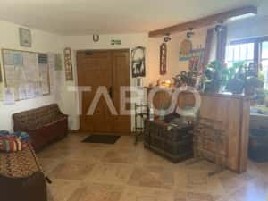 EXCLUSIVITATE Pensiune 9 camere 615 mpu 3600 mp teren in Fantanele — miniatura 9