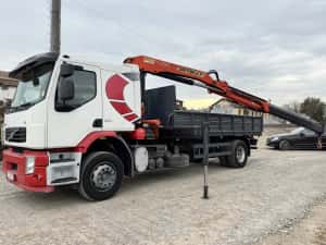 Camion basculabil cu macara volvo — miniatura 2