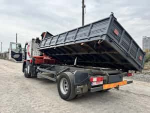 Camion basculabil cu macara volvo — miniatura 10