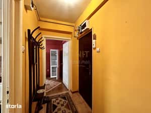 Apartament 3 camere, semidecomandat, aer conditionat, Central, Ploiest — miniatura 4
