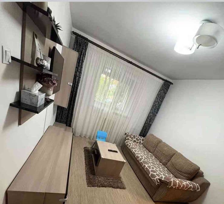 VAND APARTAMENT 2 CAMERE — fotografie 1 din 6