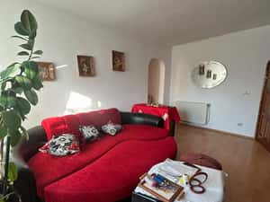 Apartament 3 camere -Zona Sud - 68 mp - 54000 euro negociabil — miniatura 1