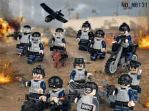 Set 12 figurine tip Lego SWATT cu accesorii — miniatura 1