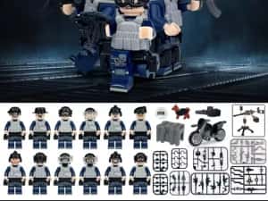 Set 12 figurine tip Lego SWATT cu accesorii — miniatura 9