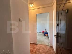 Apartament 3 camere la parter, bloc caramida, Micro 6 – pret avantaj — miniatura 1