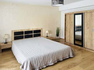 Suprafata Generoasa| Parter Inalt — miniatura 1