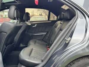 Mercedes E200 An 2014 Paket Avantgarde / Faruri led / Trapa !! — miniatura 5