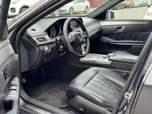 Mercedes E200 An 2014 Paket Avantgarde / Faruri led / Trapa !! — miniatura 6