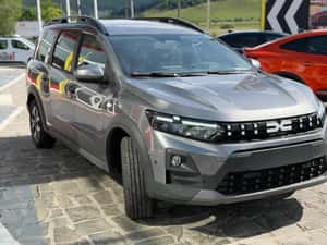 Noua Dacia Jogger 2025 Hybrid Journey, 7 locuri, gri — miniatura 4