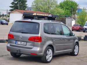 VW Touran Highline 2011 ~ 2.0 TDI - 140 CP ~ Euro 5 ~ Navi Piele BiXenon Led Klimă Senzori etc — miniatura 5