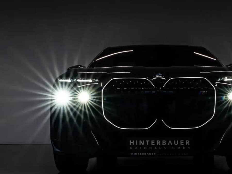 BMW M760e xDrive – Bowers & Wilkins – Executive Lounge — fotografie 1 din 7