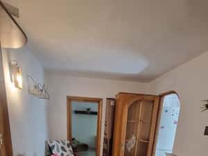 Vand apartam 2 cam precista parter cu balcon — miniatura 3