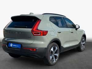 Volvo XC40 - SUV second-hand cu dotări multiple — miniatura 2