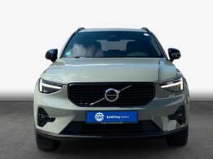 Volvo XC40 - SUV second-hand cu dotări multiple — miniatura 3