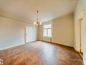Apartament ultracentral 4 camere de vanzare — miniatura 2