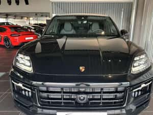Porsche Cayenne SUV hibrid second-hand 15.500 km