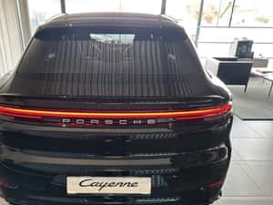 Porsche Cayenne SUV hibrid second-hand 15.500 km — miniatura 5