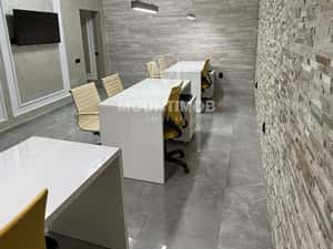 Spațiu modern cu dublă utilizare | Locuita sau Birou | Tractorul — miniatura 5