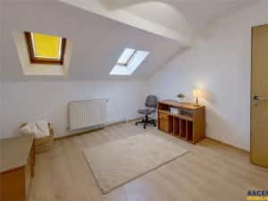 Rezidenta pe doua nivele, cu 3 camere, eficienta energetic, Garii, Brasov — miniatura 4