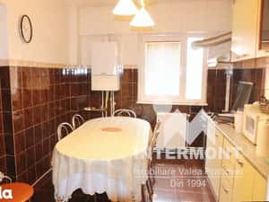 Apartament 3 camere - Etaj 1 - 2 băi - Centrală - Mobilat — miniatura 6