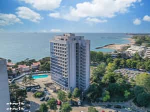 SEAVIEW APARTMENTS, OLIMP - SE VINDE TOT ETAJUL 12!