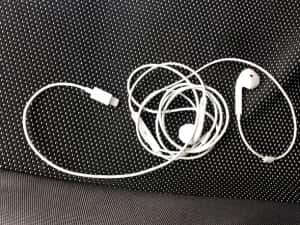 casti iphone lighting si jack originale — miniatura 2