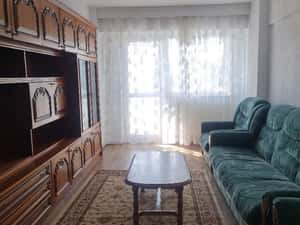 Apartament trei camere centru — miniatura 1