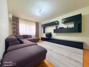 3 camere, decomandat, 2 bai, 2 balcoane, in zona Lunei