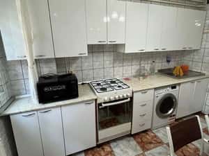 Apartament 3 camere,parter
