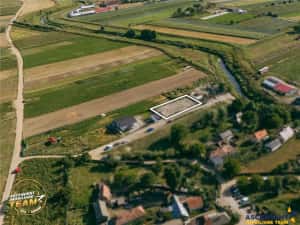 FILM! Teren intravilan, aliniament apreciabil,741mp,Targu Secuiesc — miniatura 2