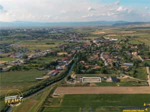 FILM! Teren intravilan, aliniament apreciabil,741mp,Targu Secuiesc — miniatura 3