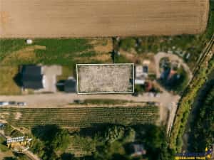 FILM! Teren intravilan, aliniament apreciabil,741mp,Targu Secuiesc — miniatura 5