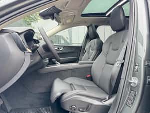 Volvo XC60 Hibrid Plug-in 455 CP, 7500 km, 2025 — miniatura 4