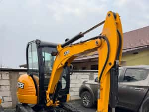 Miniexcavator/Buldoexcavator de închiriat — miniatura 3