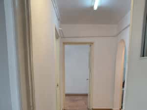 Apartament 2 camere – Port, etaj 1/4 – 3 balcoane, centrală, geam la baie — miniatura 8